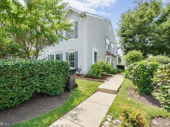 9352 Wax Myrtle Way, Manassas, VA 20110