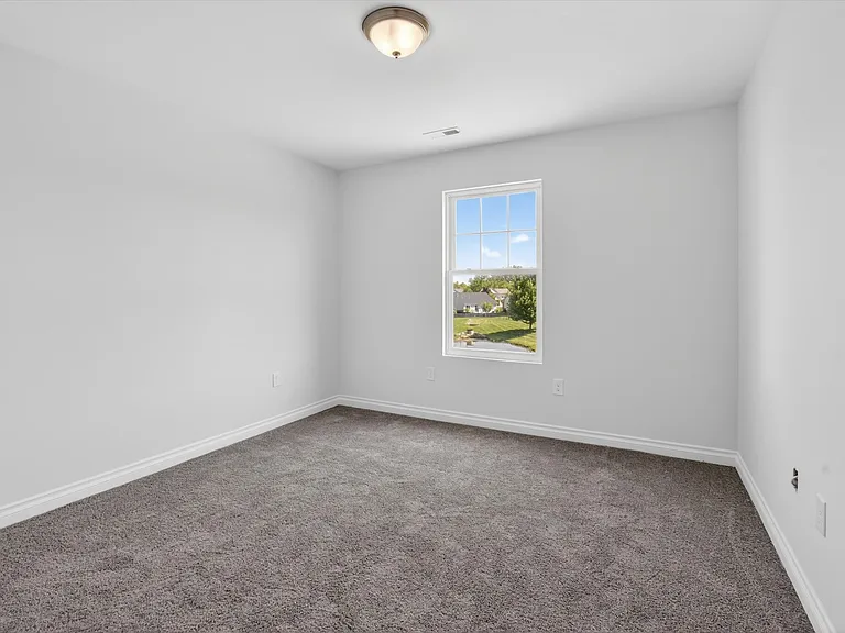 8760 Barrington Dr — Photo 32