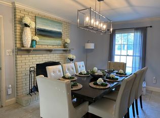 109 S Sunset Blvd, Gulf Breeze, FL 32561