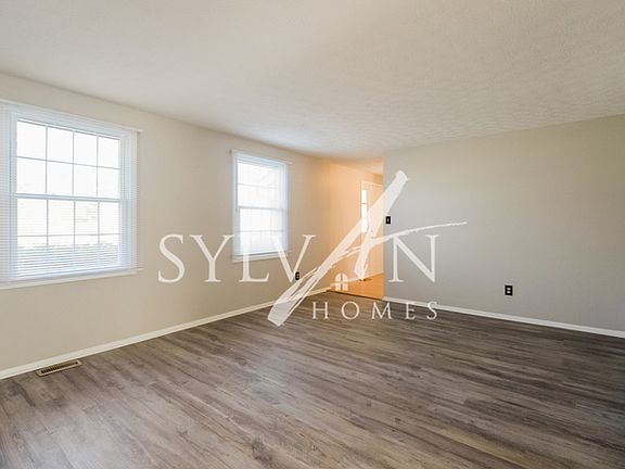 3rd image of 9725 Merry Ln NW