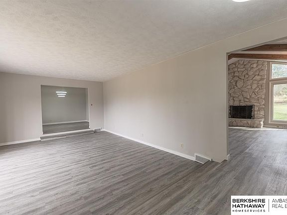 4th image of 8503 S 42nd St