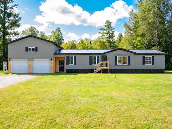 4073 Us Highway 11, Mooers Forks, NY 12959