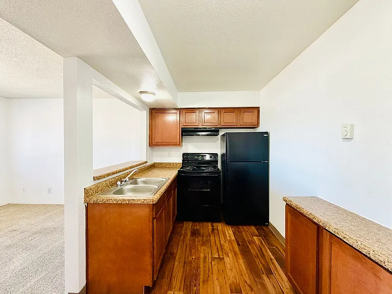 Santa Cruz Apartments - Studios, 1 Bedroom and 2 Bedrooms with Pool! — Photo 17