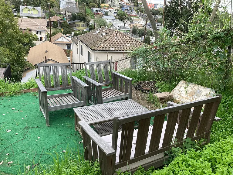 708 Amador St — Photo 21