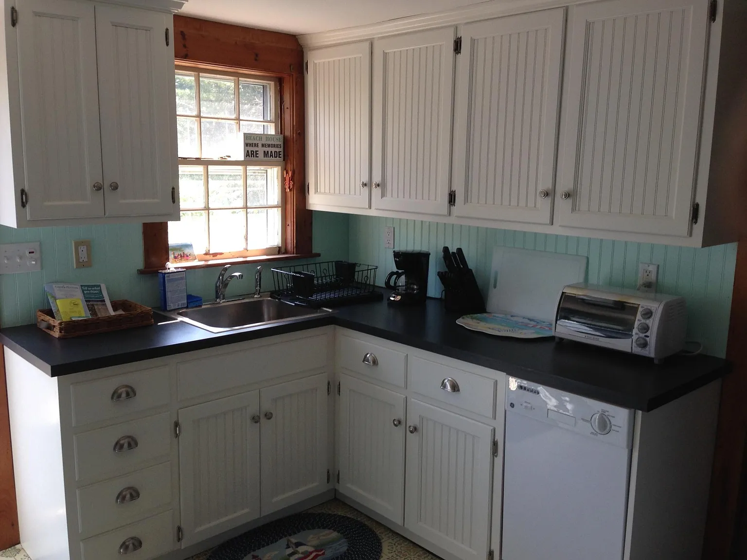 2 bed, 650 sqft, $2,100 — Photo 2