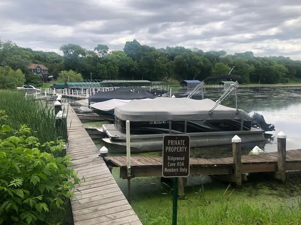 5555 Ridgewood Cv, Mound, MN 55364