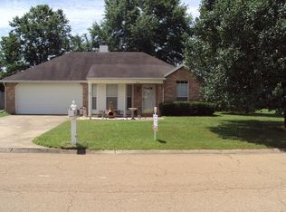 237 Bradford Dr, Richland, MS 39218