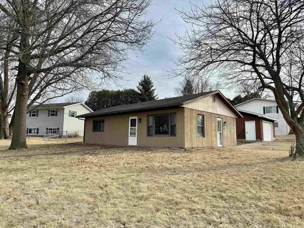 940 West Madison Street, Platteville, WI 53818