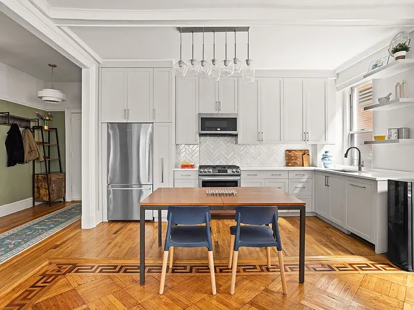 129 Columbia Hts APT 3, Brooklyn, NY 11201