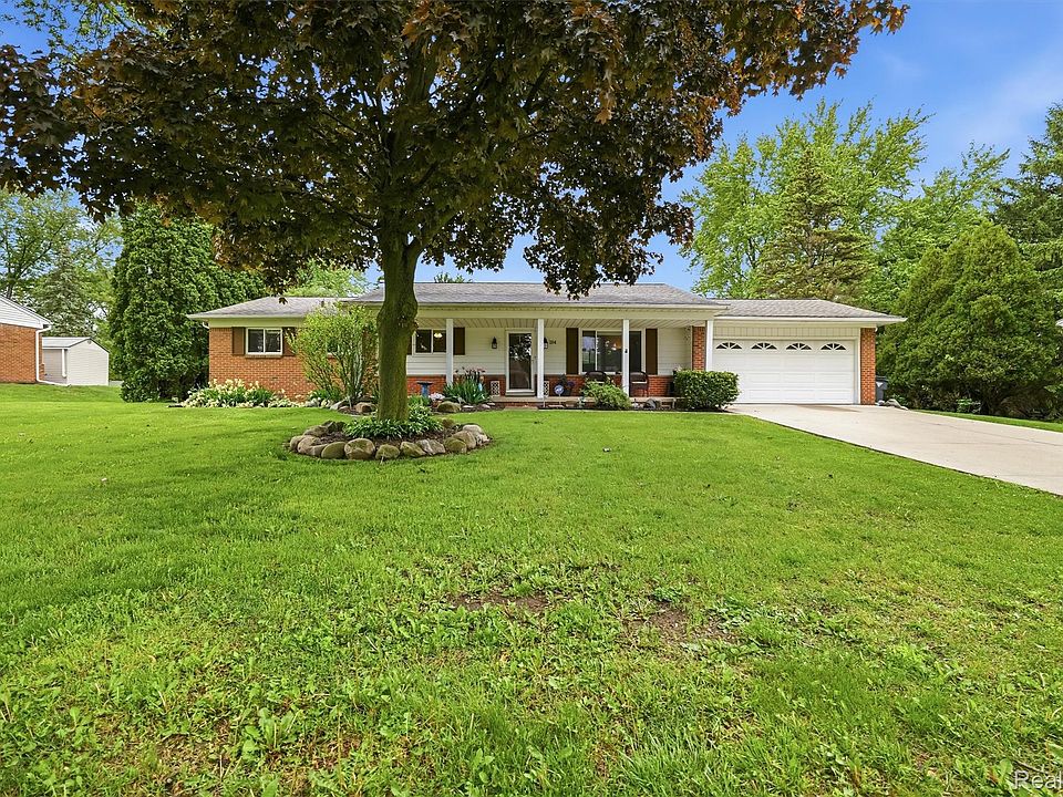 1st image of 184 Carter Dr