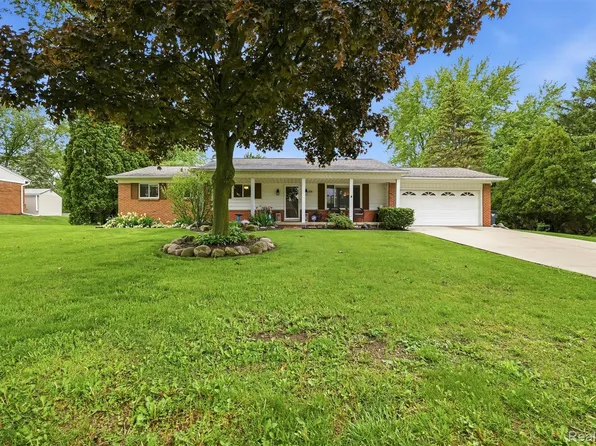 184 Carter Dr, Troy, MI 48098