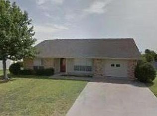 527 N Avenue Y, Clifton, TX 76634