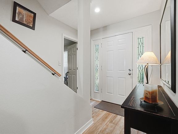4th image of 277 Shalimar Dr