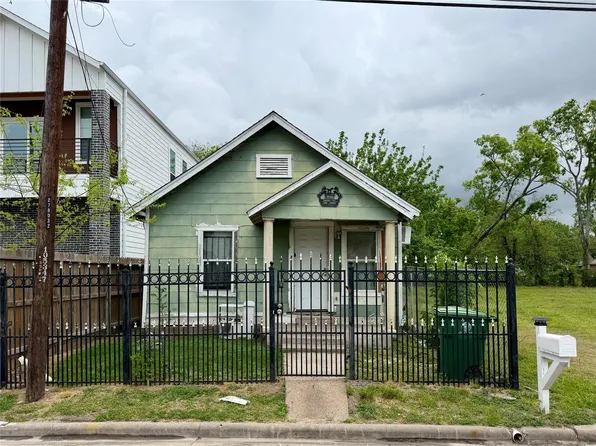 3508 Omega St, Houston, TX 77022