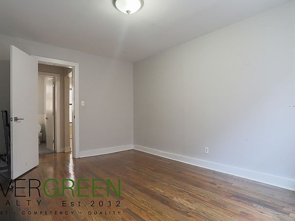 5th image of 330 E 22nd St APT 2E