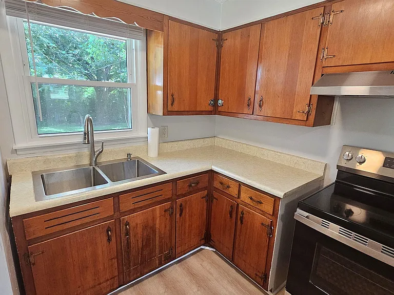 3725 Broadmor Rd NW — Photo 9