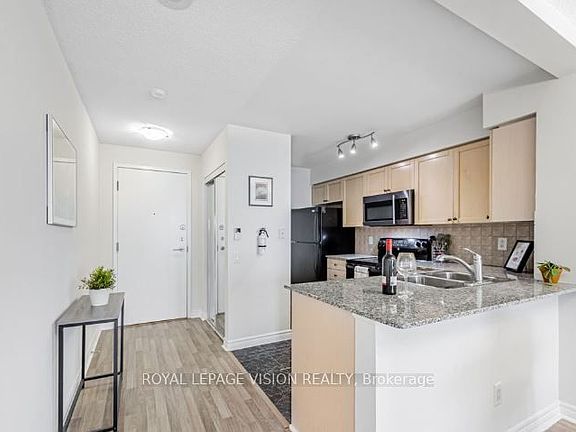 4th image of 83 Borough Dr #1410