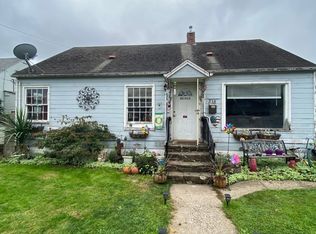 318 SW Harrison St, Sheridan, OR 97378