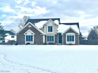 5345 Sturbridge Ct, Sheffield Village, OH 44054