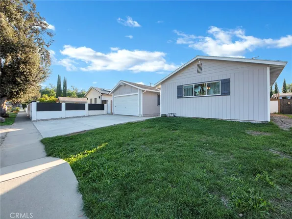 6215 Glide Ave, Woodland Hills, CA 91367