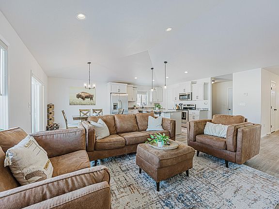 4th image of 6191 Martin Ln W