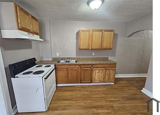 5th image of 1107 NW 27th St
