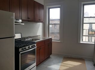 34-36 42nd St #2R, Long Island City, NY 11101