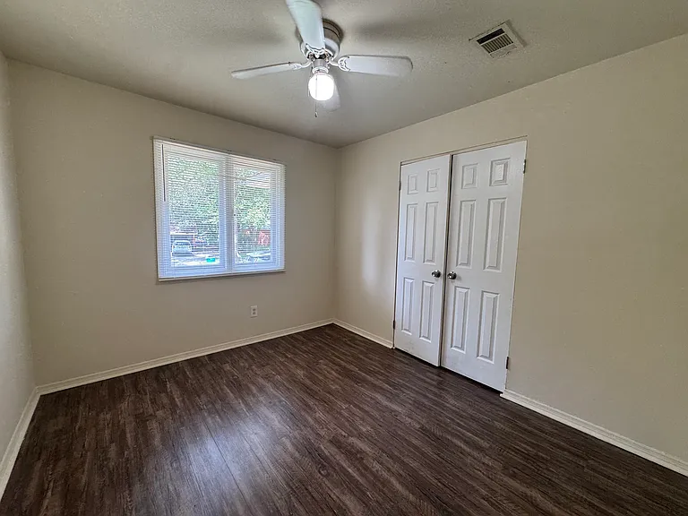 6108 King William Dr — Photo 8