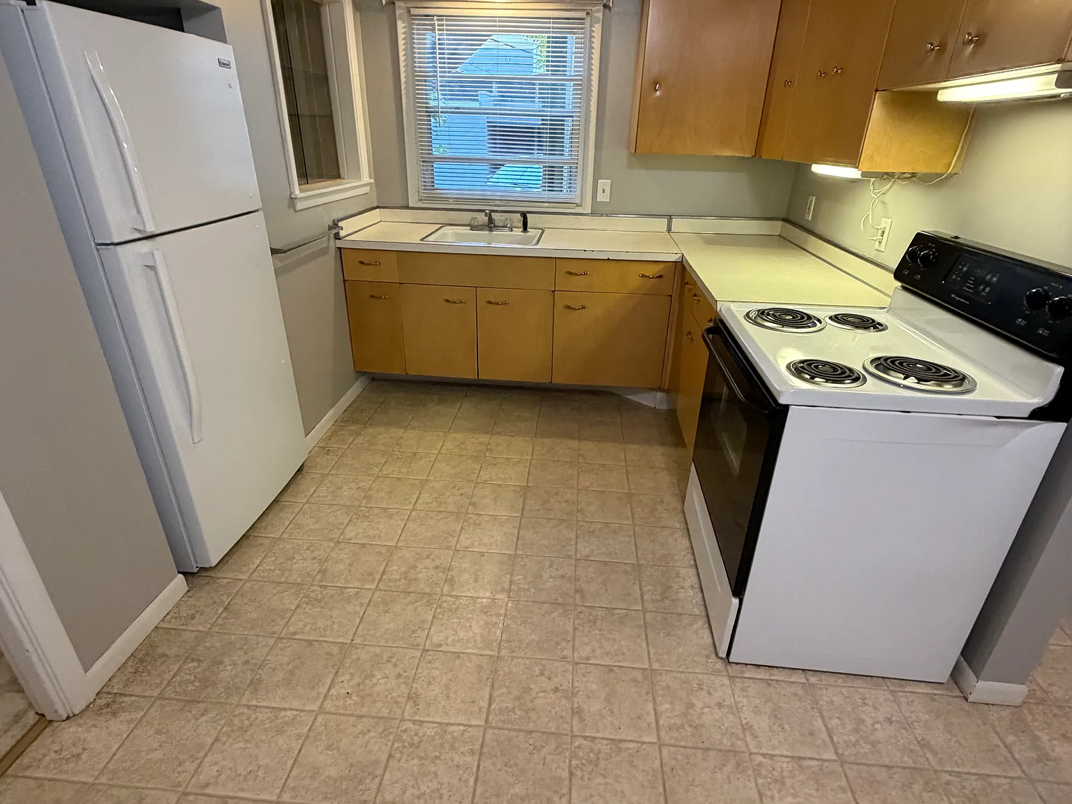 59 E 10th St — Photo 1