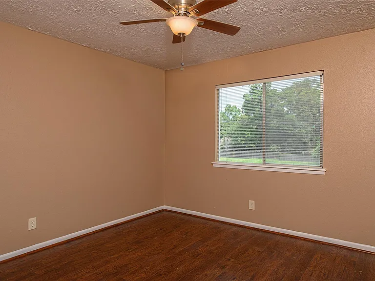 20339 Fieldtree Dr — Photo 14