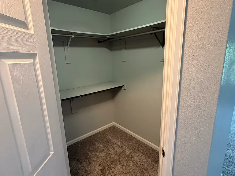 2031 Oakcrest Cir — Photo 20