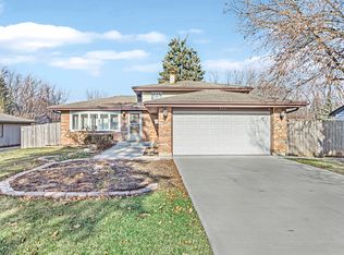 914 Bryn Mawr Ave, Bartlett, IL 60103
