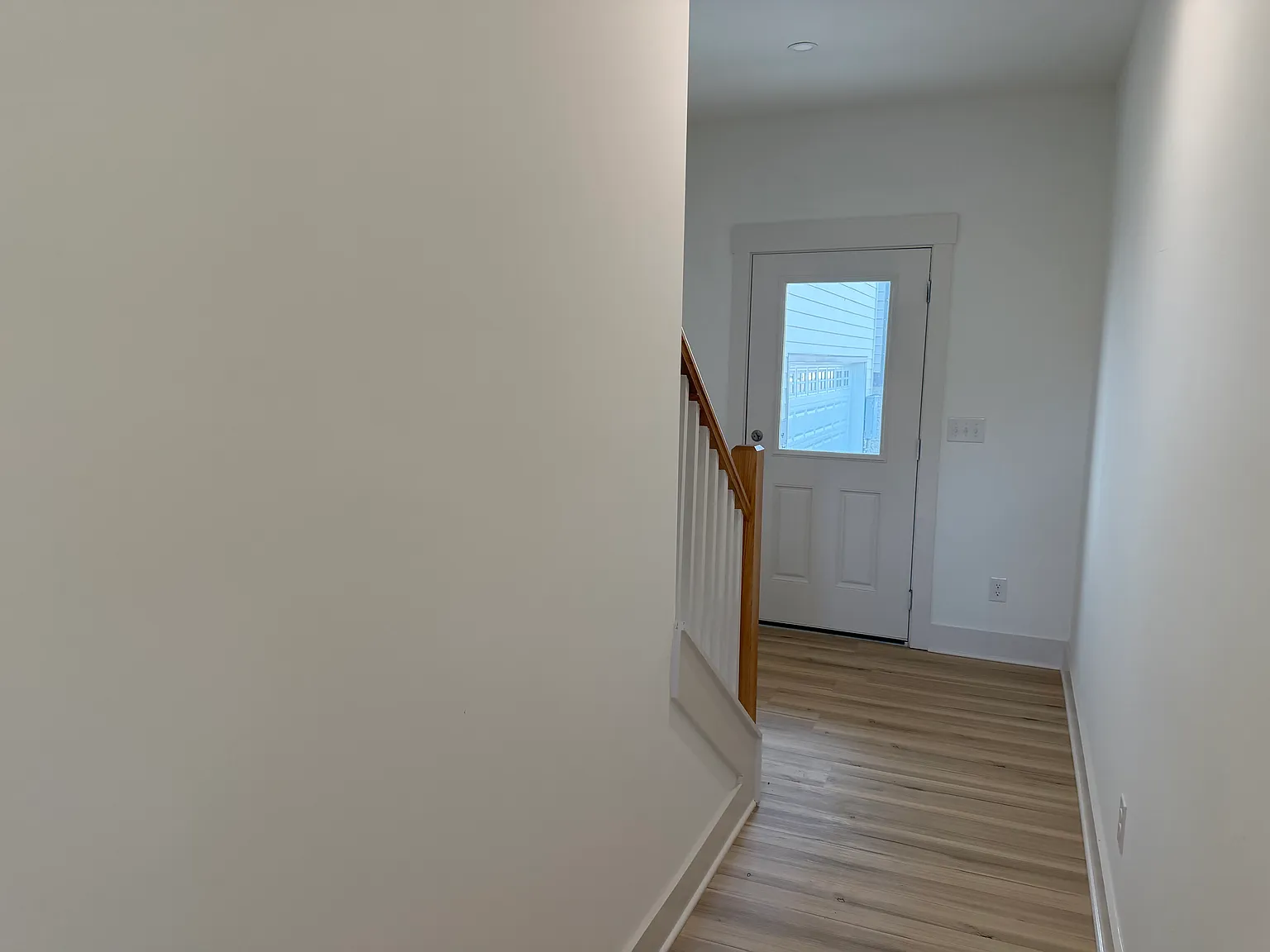 4 bed, 2425 sqft, $2,875 — Photo 3