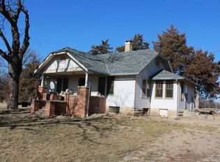 568 Paint Rd, Hope, KS 67451