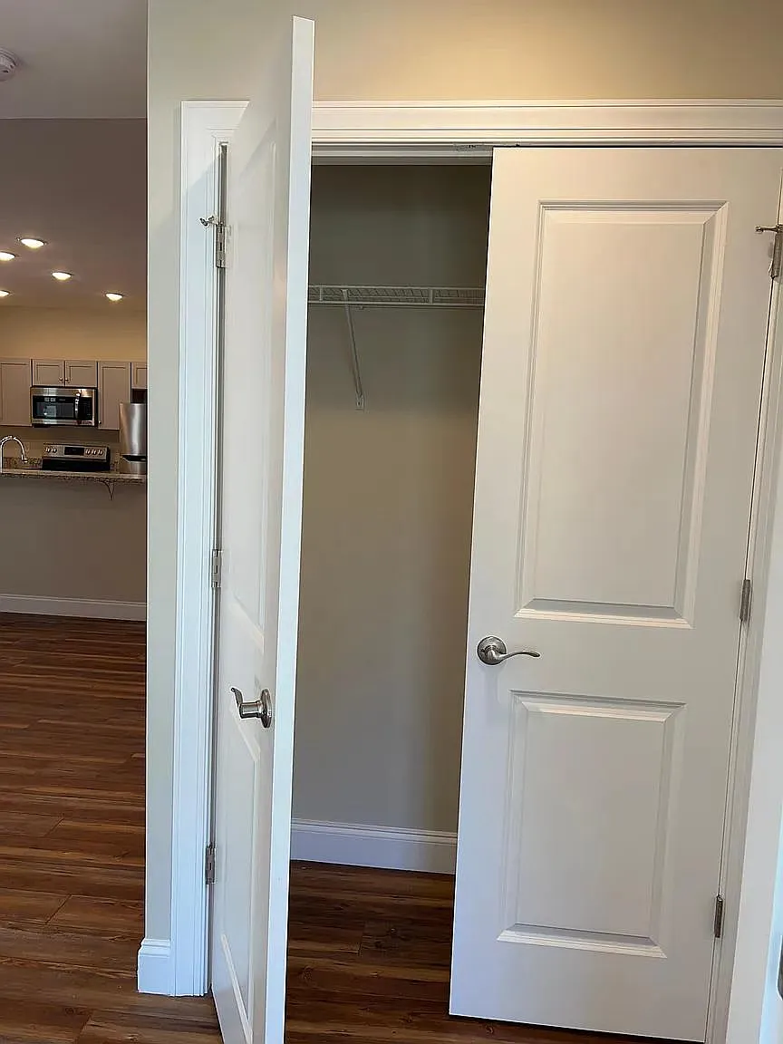 2 bed, 1050 sqft, $1,850 — Photo 4