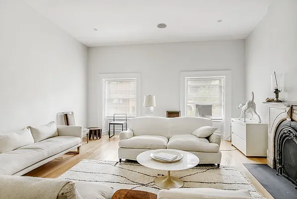 Rented by Compass | media 9