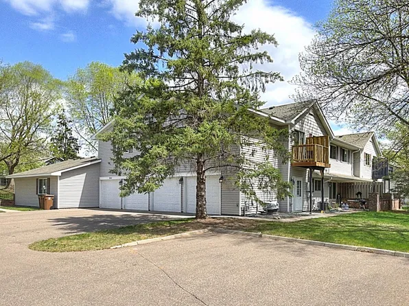 7638 13th St N, Oakdale, MN 55128