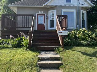 1722 W 1st St, Dixon, IL 61021