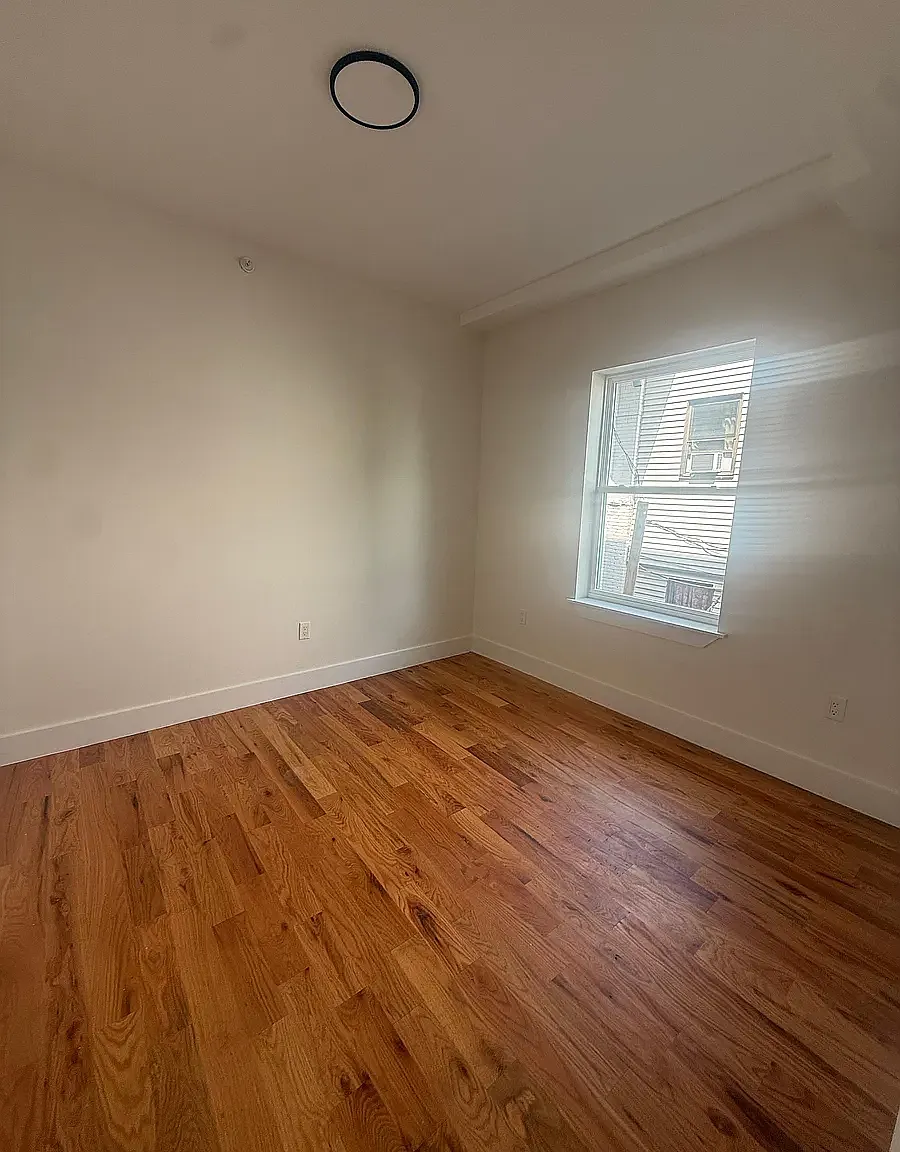 4 bed, $3,100 — Photo 3