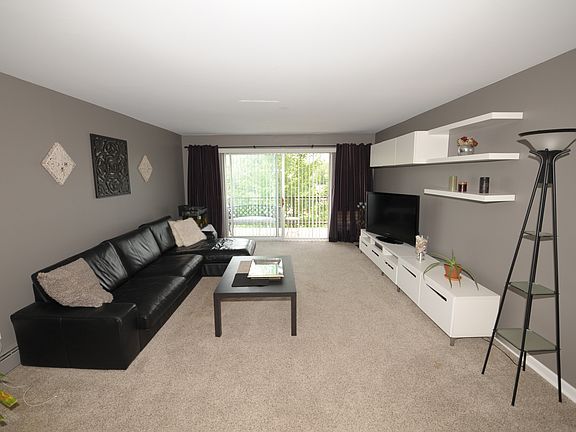 3rd image of 1198 Royal Glen Dr APT 207E