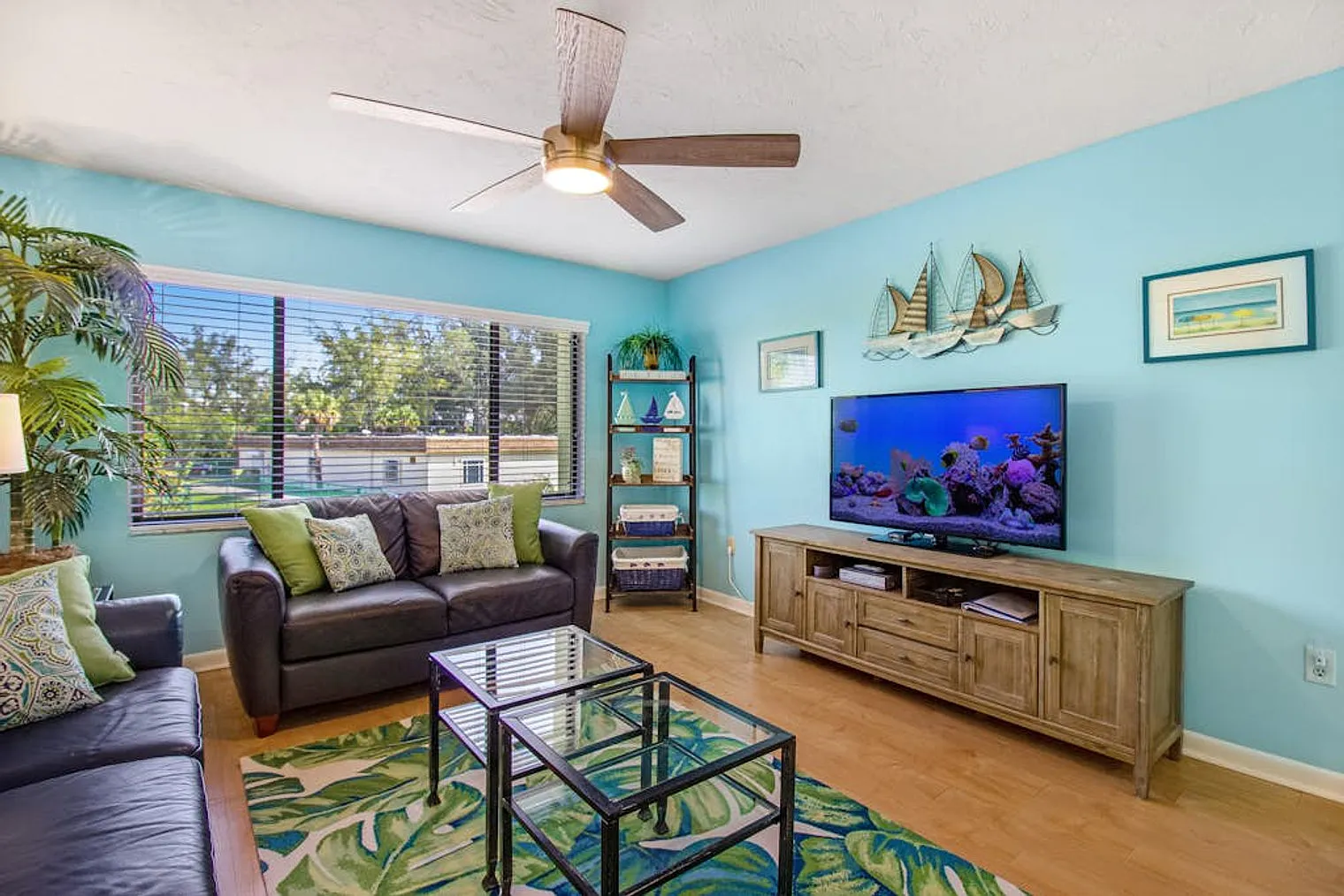 1 bed, 1.0 bath, 678 sqft, $3,699 — Photo 3
