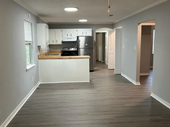 2006 Ducayet St #2006, Pascagoula, MS 39567