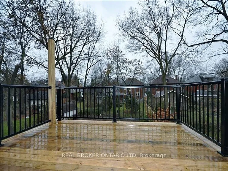 33 Beaconsfield Ave #2 — Photo 19