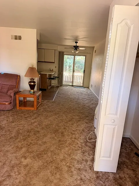 2 bed, 978 sqft, $1,725 — Photo 3