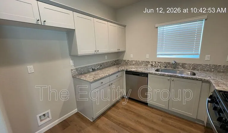 510 S Summit St #101 — Photo 7