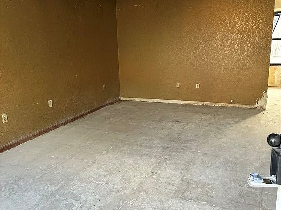 3rd image of 1714 Leisha Dr