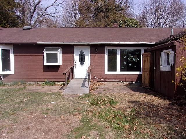 1st image of 129 Bates Ave
