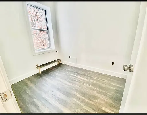 Rented by Papp Realty | media 18