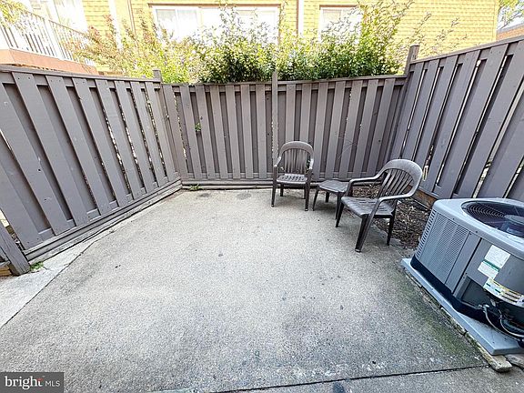 5th image of 3813 Segundo Pl Suite D