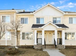 8339 E Saddlebrook Dr NE, Calgary, AB T3J 0P9